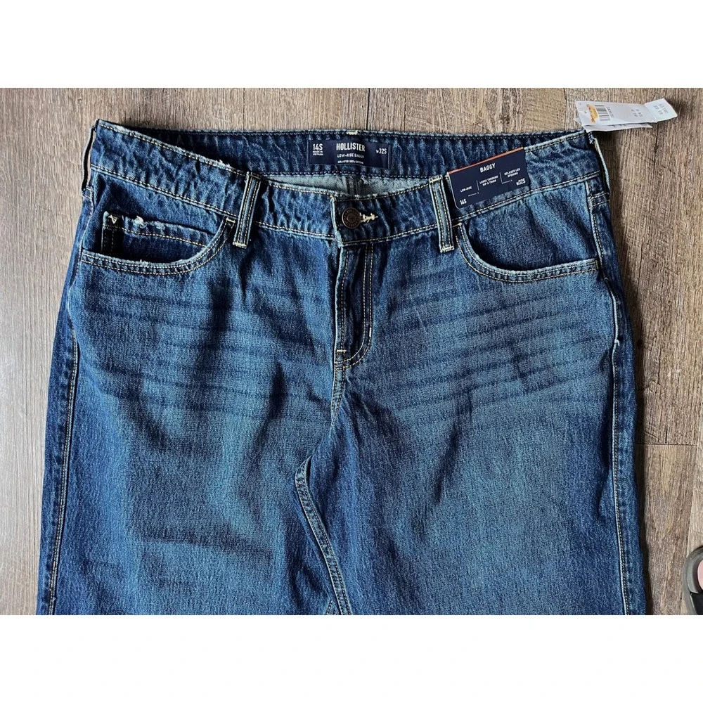 Hollister medium wash Low rise baggy jeans‎ size 14S NWT